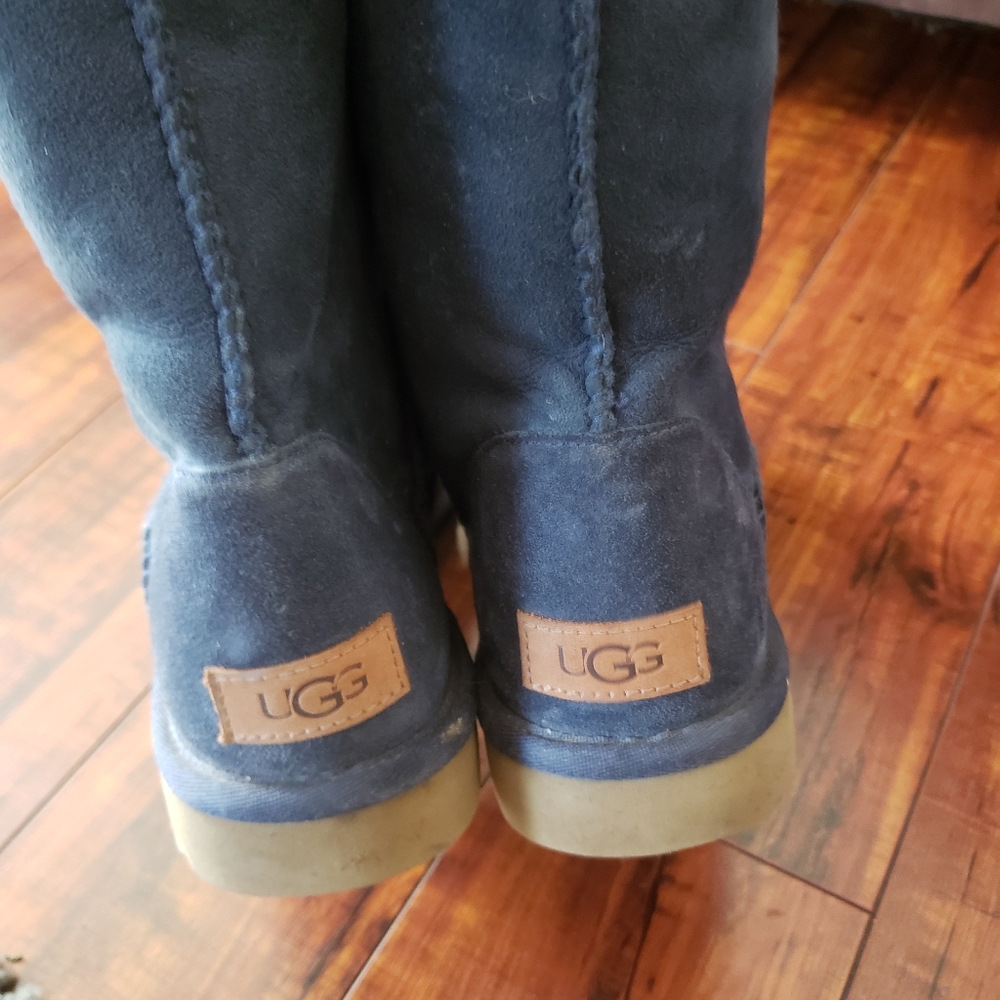 UGG Winter Boots - Picture 4 of 7
